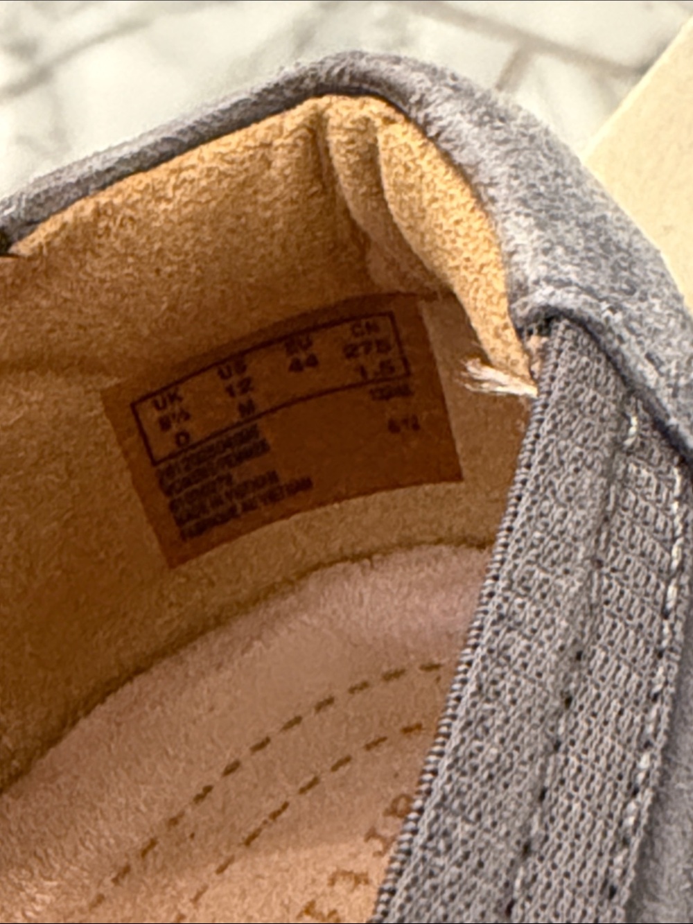 Clarks Women's Gray Suede Round Emblem Ballet Flats - Picture 3 of 3
